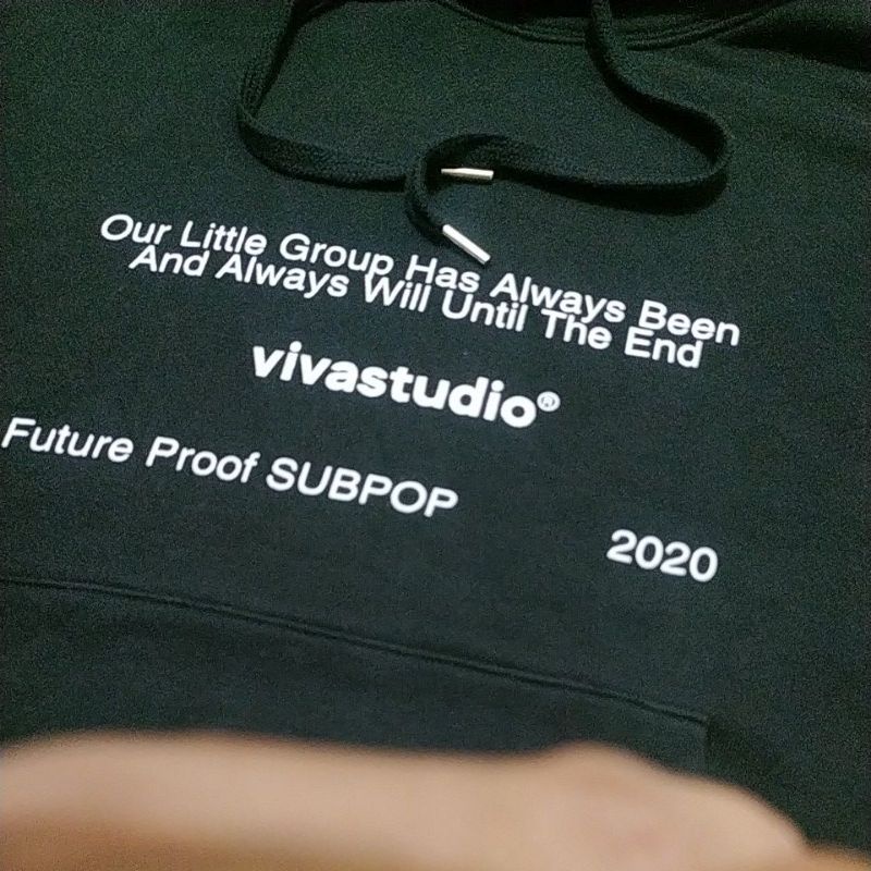 Hoodie oversize lengan balon Vivastudio hitam pekat