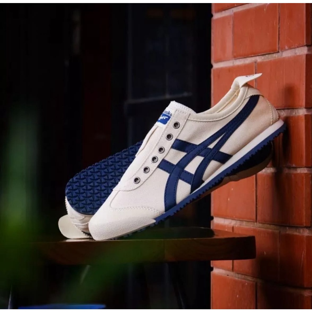 Sepatu Slip On Sneakers Sepatu Tanpa tali dewasa Wanita / pria ONITSUKA Slip on Kanvas Premium