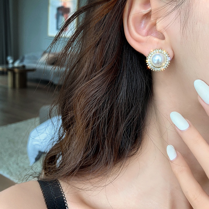 Anting Stud Bentuk Bulat Kecil Aksen Mutiara Untuk Wanita