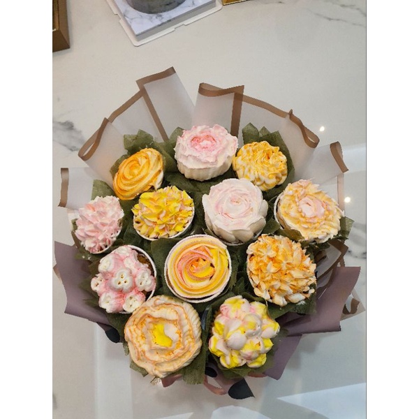 

bouquet cake birthday anniversary gift graduation cupcake flower