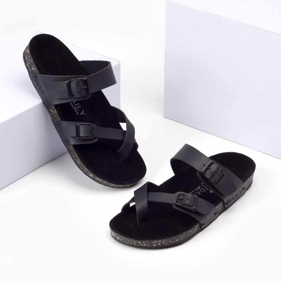 GALVIN FULL BLACK |ManNeedMe x DAILY| Sandal Jepit Pria Sendal Casual Kulit ORIGINAL