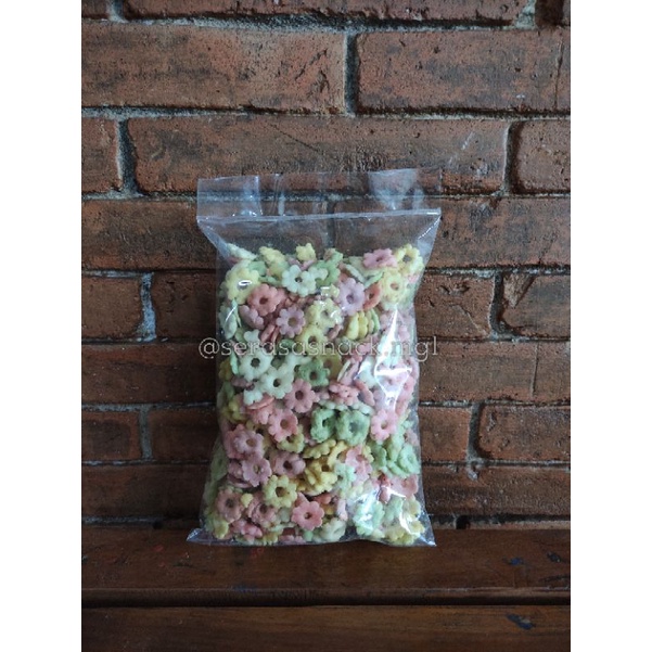 

pilus sakura warna ajisan 250gr / cemilan enak / cemilan murah