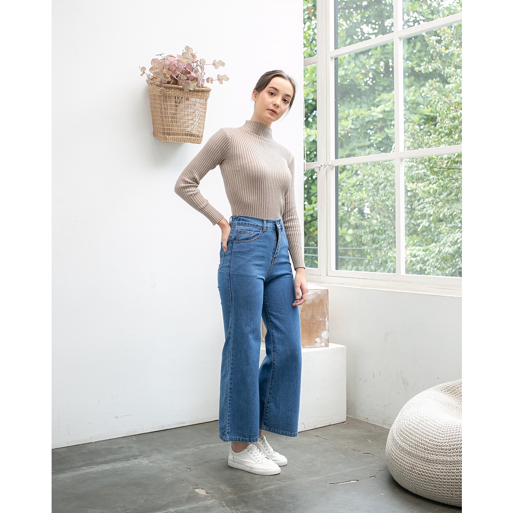 Thea Inner Knit Turtleneck Atasan Rajut