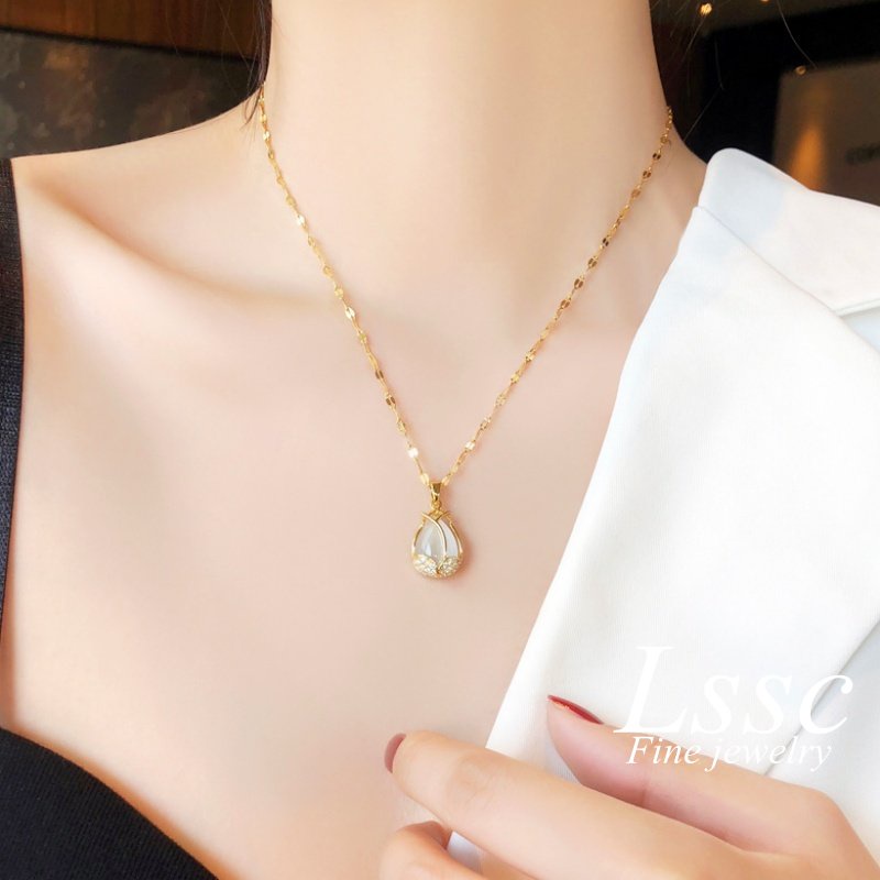 Kalung Titanium Wanita Bunga Tulip Cantik Korea Emas 18K Anti Karat Perhiasa Necklace