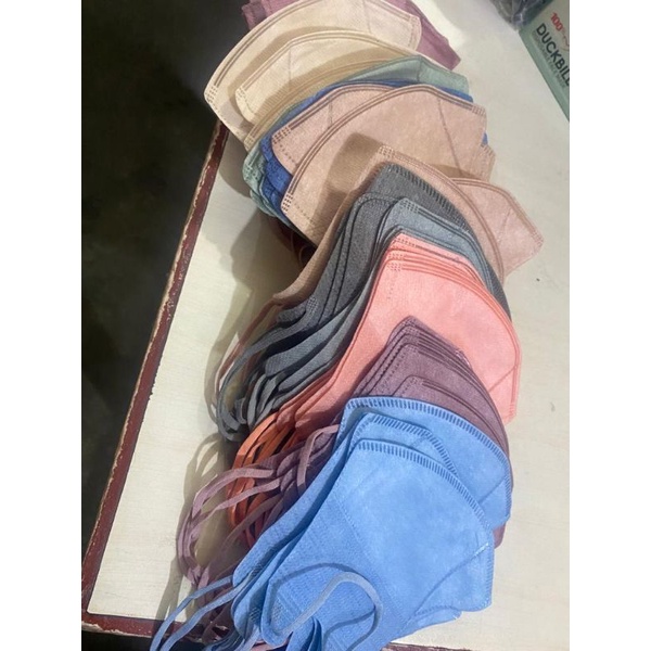 masker duckbill color