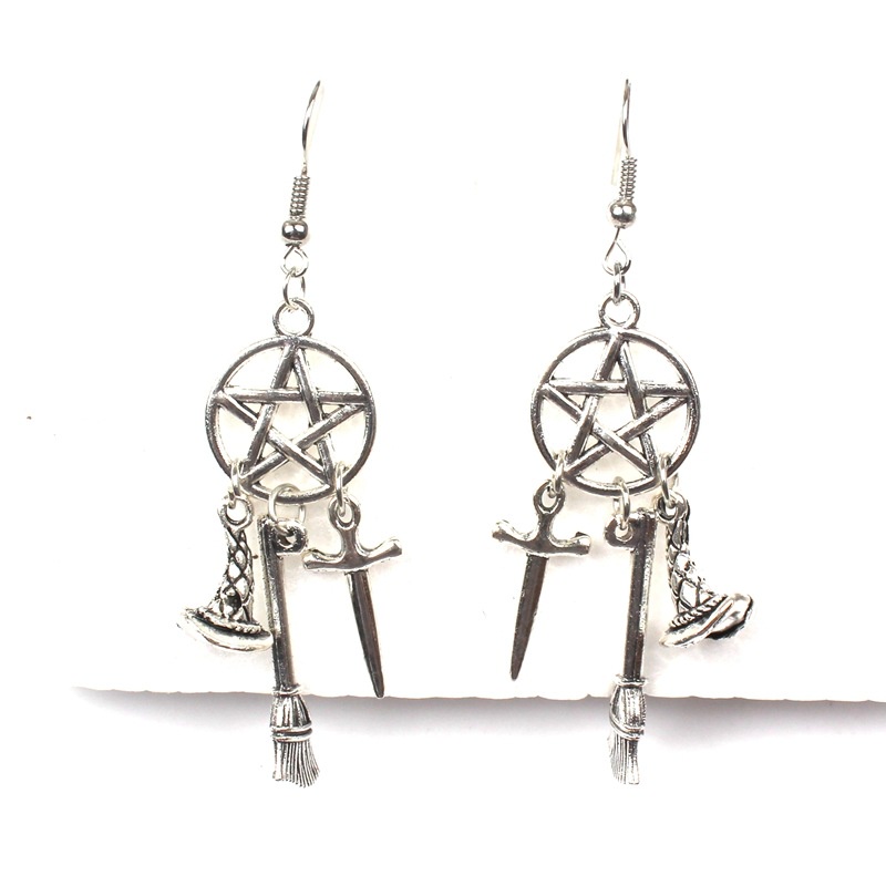 Anting Tusuk Vintage Punk Desain Bintangsapu Simpul Tali Irlandia Untuk Wanita