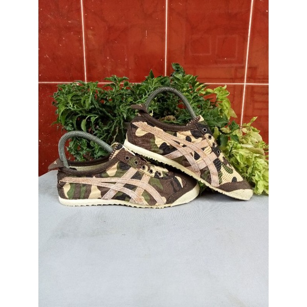 Sepatu second branded onitsuka Tiger slip on camo size 37/23cm mulus