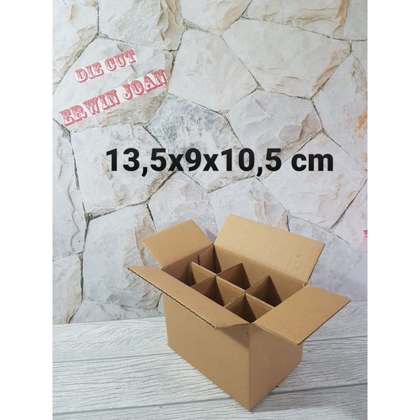 

Kardus/Box/ uk 13,5x9x10,5 cm / Karton packing polos ST ( Dengan/tanpa SEKAT)