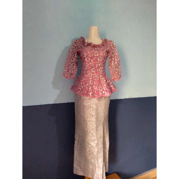 kebaya modern brokat set atasan bawahan pink S