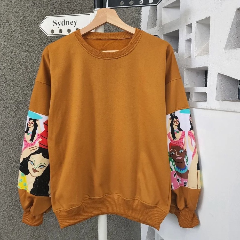 MVP - Woman Art Sweater - Sweater Basic Wanita