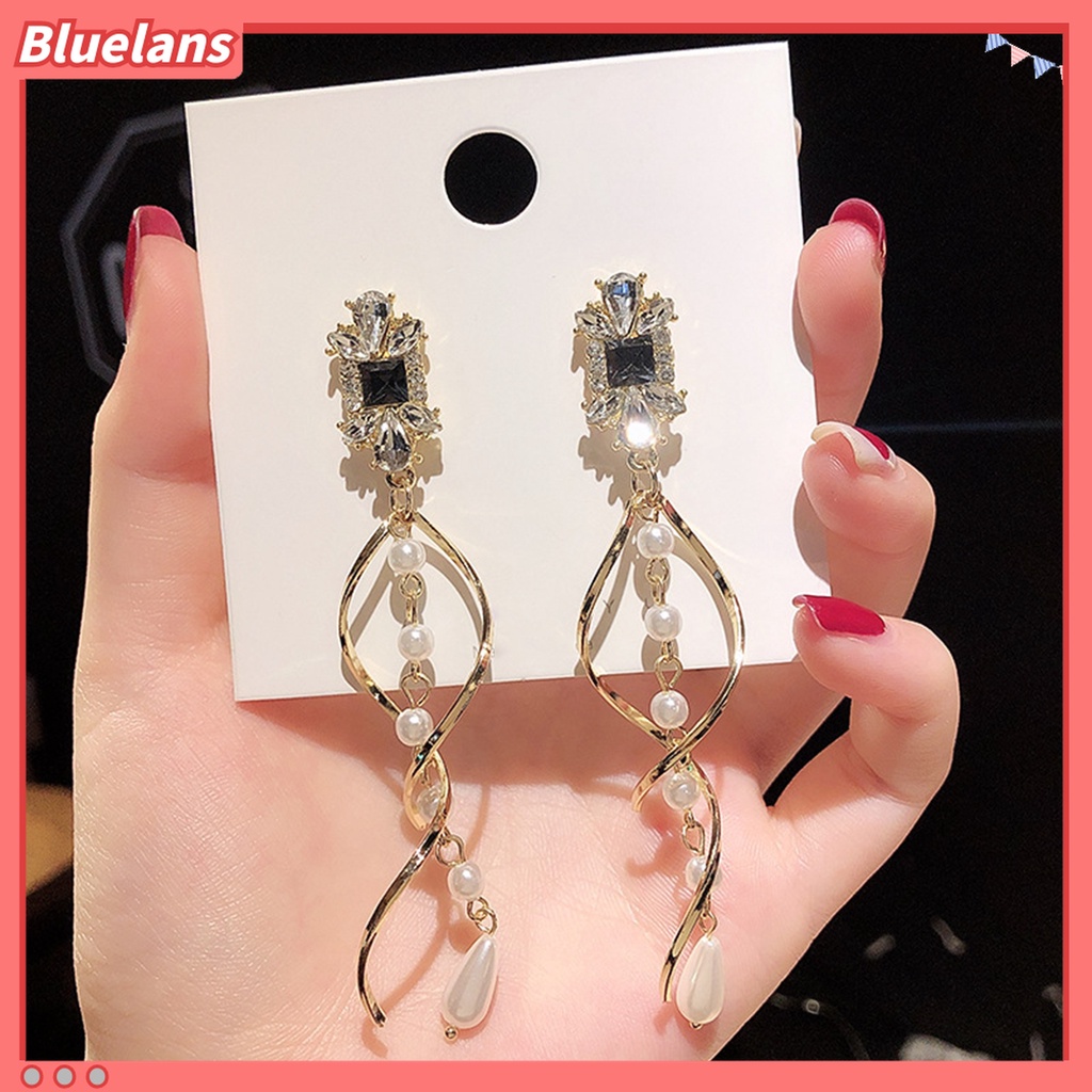 1 Pasang Anting Stud Rumbai Mutiara Tiruan Bentuk Pita Gaya Vintage Untuk Hadiah Ulang Tahun