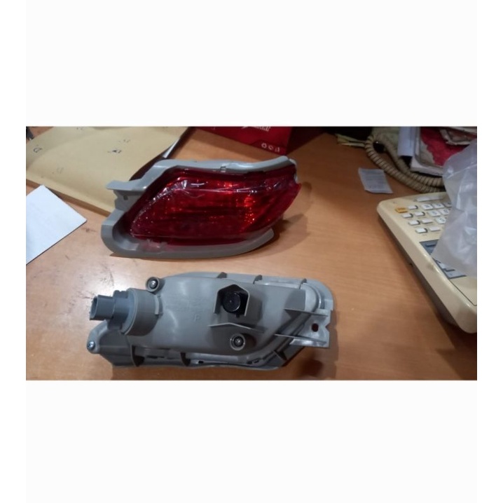LAMPU REFLECTOR BUMPER BELAKANG TOYOTA VIOS LIMO EX TAXI 2007~ON KOMPLIT SOCKET DAN BOHLAM