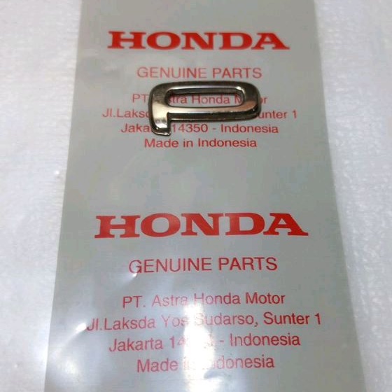 Emblem Logo Honda Scoopy 2021/2022 HURUF (P) Warna GOLD Original