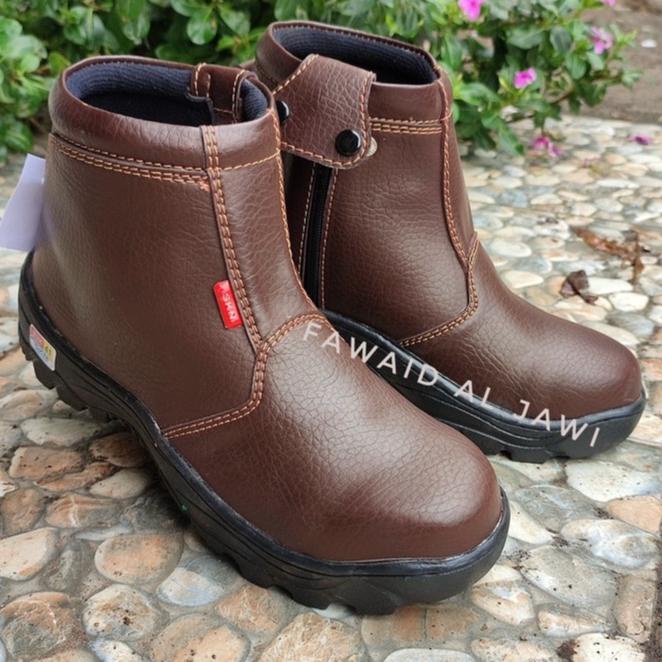 Sepatu Safety Resleting Coklat Semi Boot King SknUjung Besi Kulit Buatan Impor Hicking Touring Proye