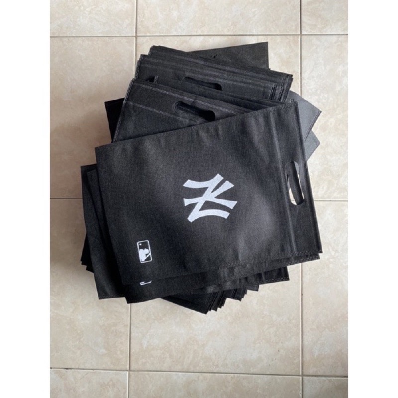 GoodieBag Totebag Tas Souvenir Tas Seminar Bahan Spunbond Ukuran 25x35