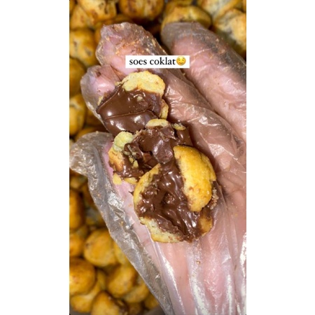 

Soes Cokelat