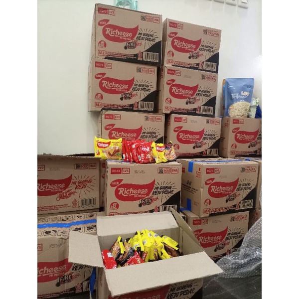 Mie Richeese 1 Dus / Karton