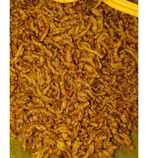 

CSOo5O9--1/2kg - USUS CRISPY PEDAS DAUN JERUK - USUS KRISPI - KERIPIK USUS
