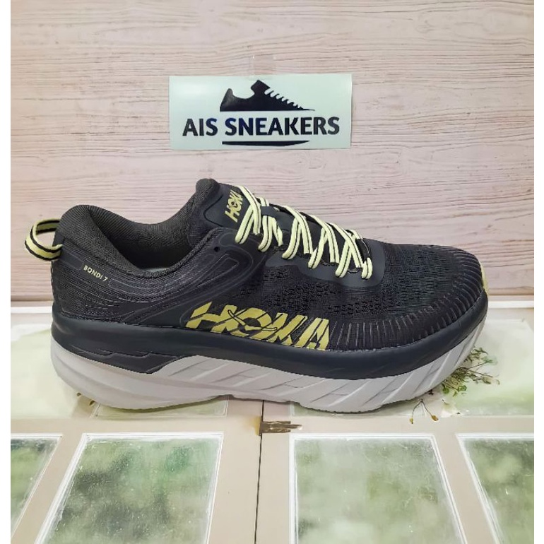 Sepatu running hoka one one bondi 7