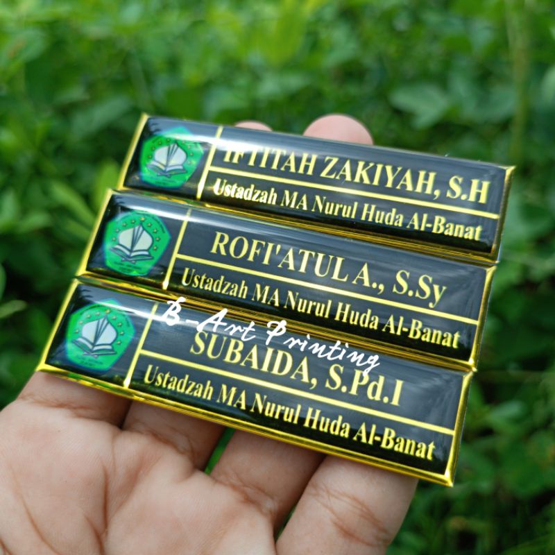 Name Tag Papan Nama Nama Dada Sekolah Mahasiswa Perusahaan Kantor PNS Karyawan Matahari Gold Emas!!