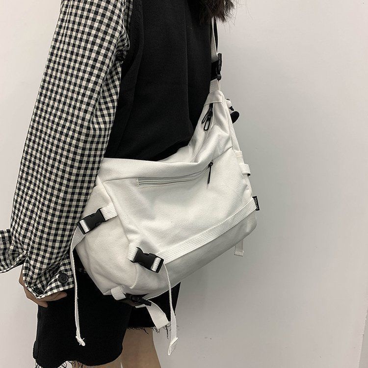 ✲Ins Jepang Harajuku Gelap Fan Dapat Perkakas Tas Kanvas Wanita Korea All-Match Warna Solid Mahasiswa Satu Bahu Messenger Tas