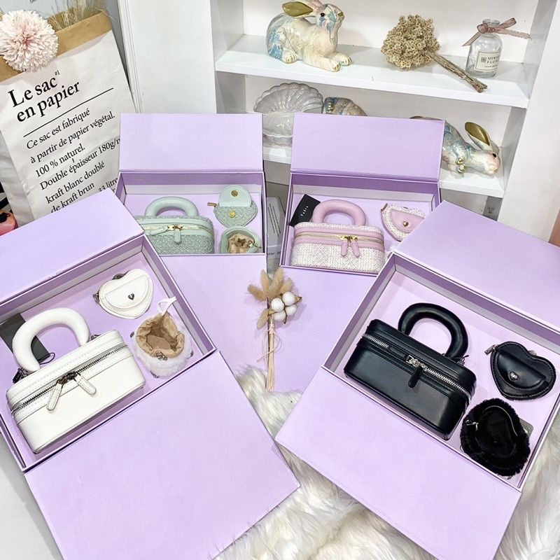 

Sepaket Gift Box PD054 Free Box