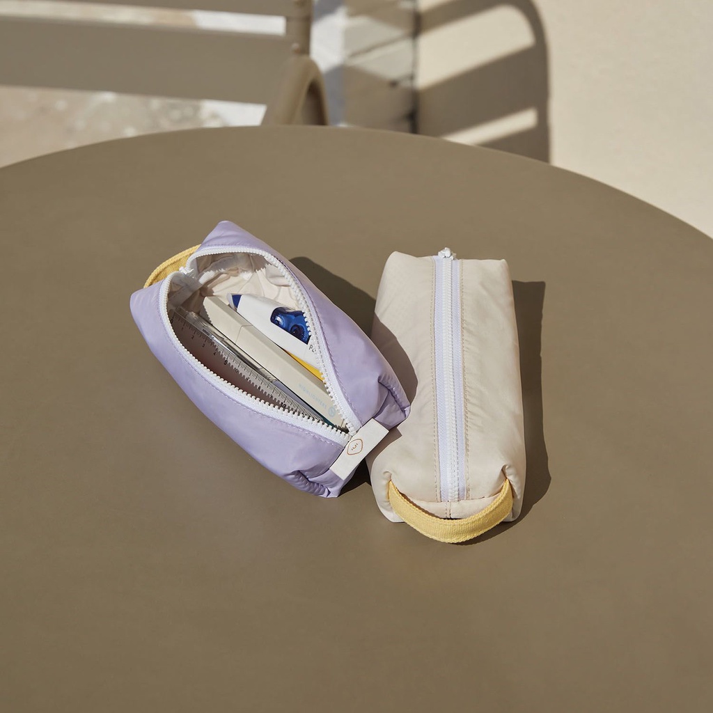 ✣♂℗Sera menciptakan tas pena penyimpanan krim persegi lembut dan anti jatuh asli yang ringan dan kotak alat tulis Jepang sederhana dengan hati