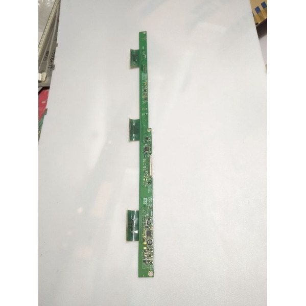 Tcon tikon TV Polytron PLD22D900 PLD 22D900  M215HTNO1.1