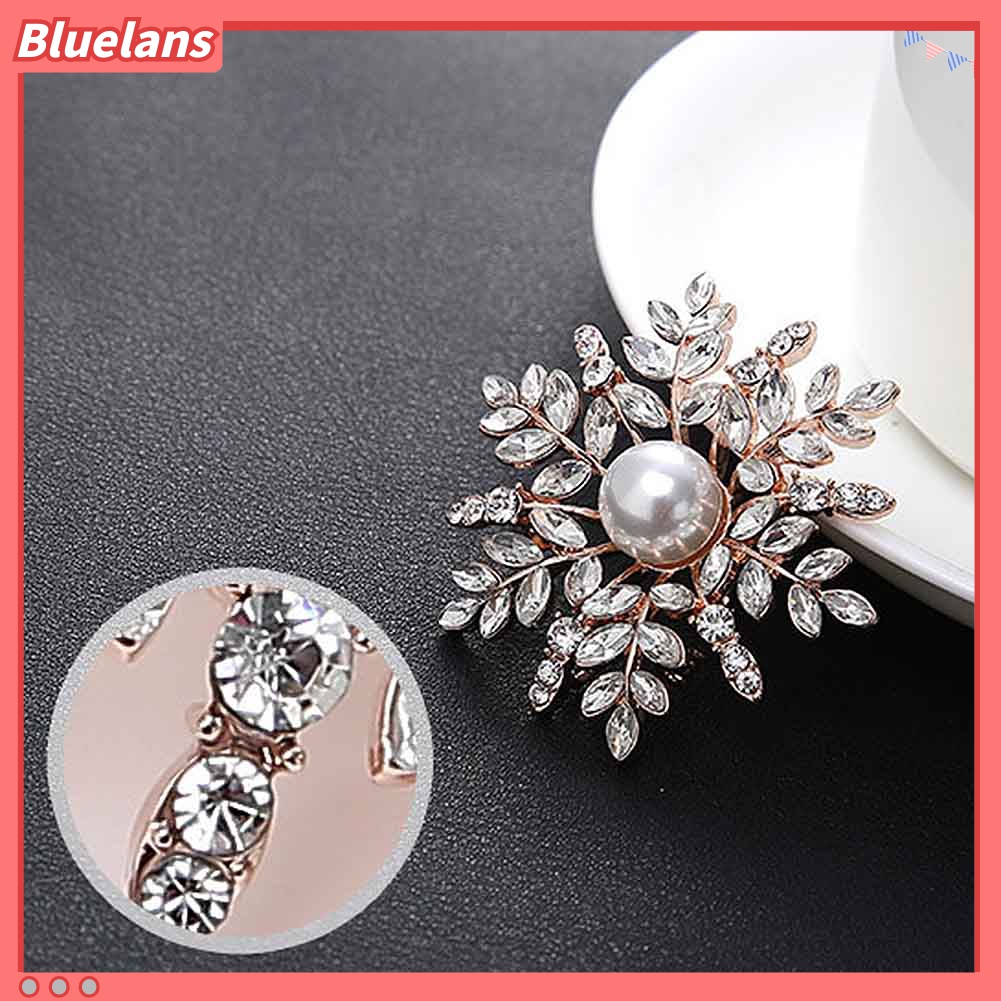 Bros Pin Desain Snowflake Aksen Mutiara Berlian Imitasi Untuk Aksesoris Cardigan Syal Wanita