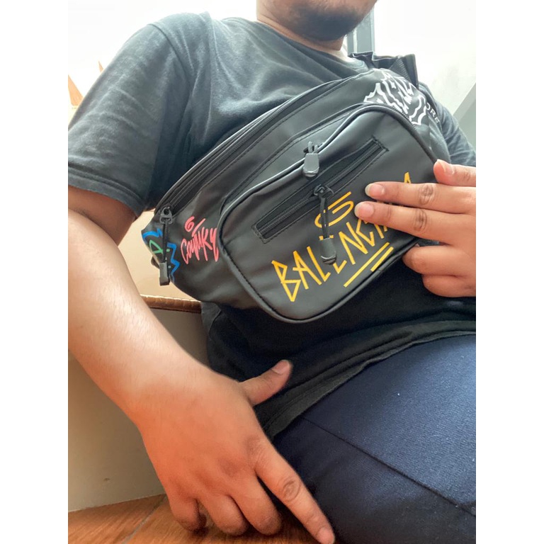 Waistbag Grafiti Balensinaga Rame