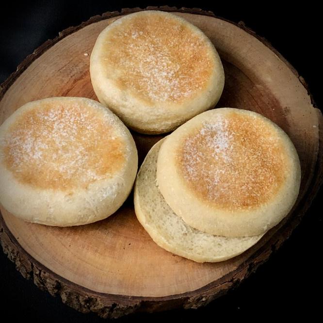 

Ready stock Grandpa's Sourdough English Muffin Box isi 6 | Bun ala Mcd LD9