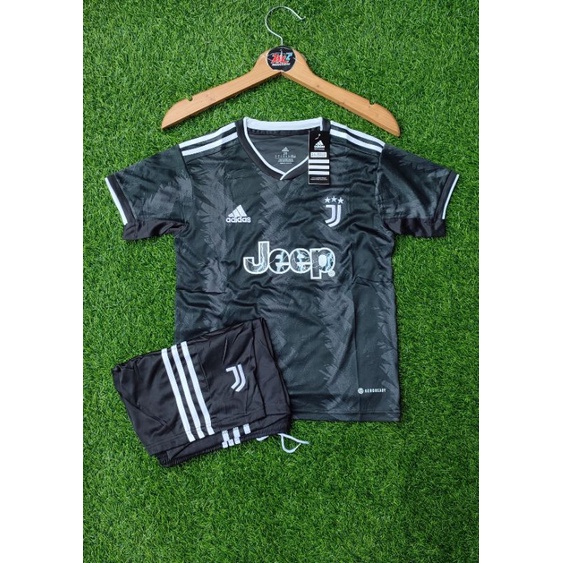 jersey anak Juventus away 2022
