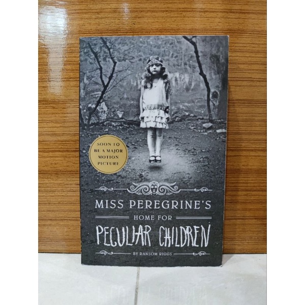 Ransom Riggs - Miss Peregrine's Home for Peculiar Children