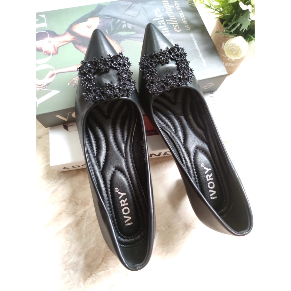 IVORY Sepatu Wanita Heels Kerja Formal IV7-167 Hitam