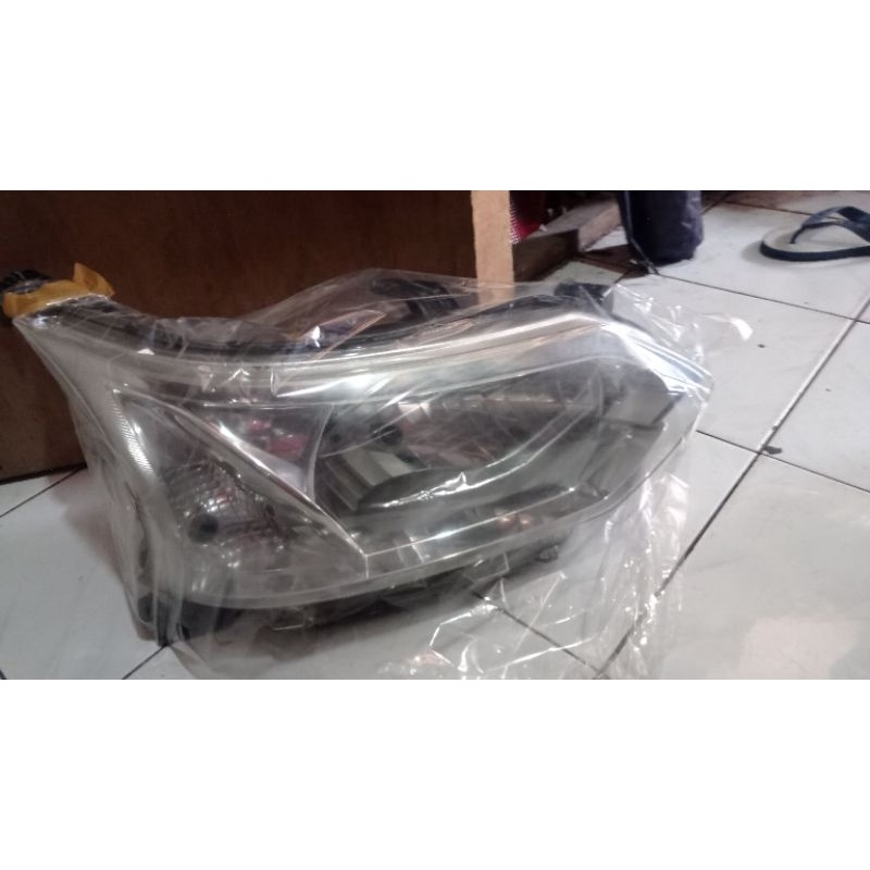 headlamp avanza 2015-2018