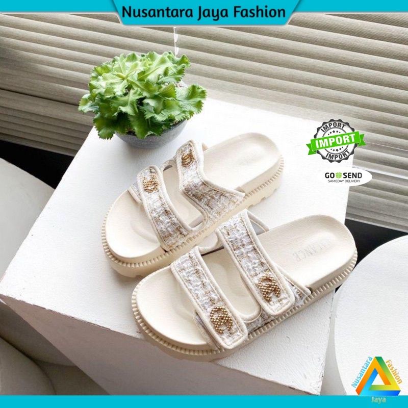 Sandal wanita kekinian Wedges .Empuk dan Ringan 100% Import