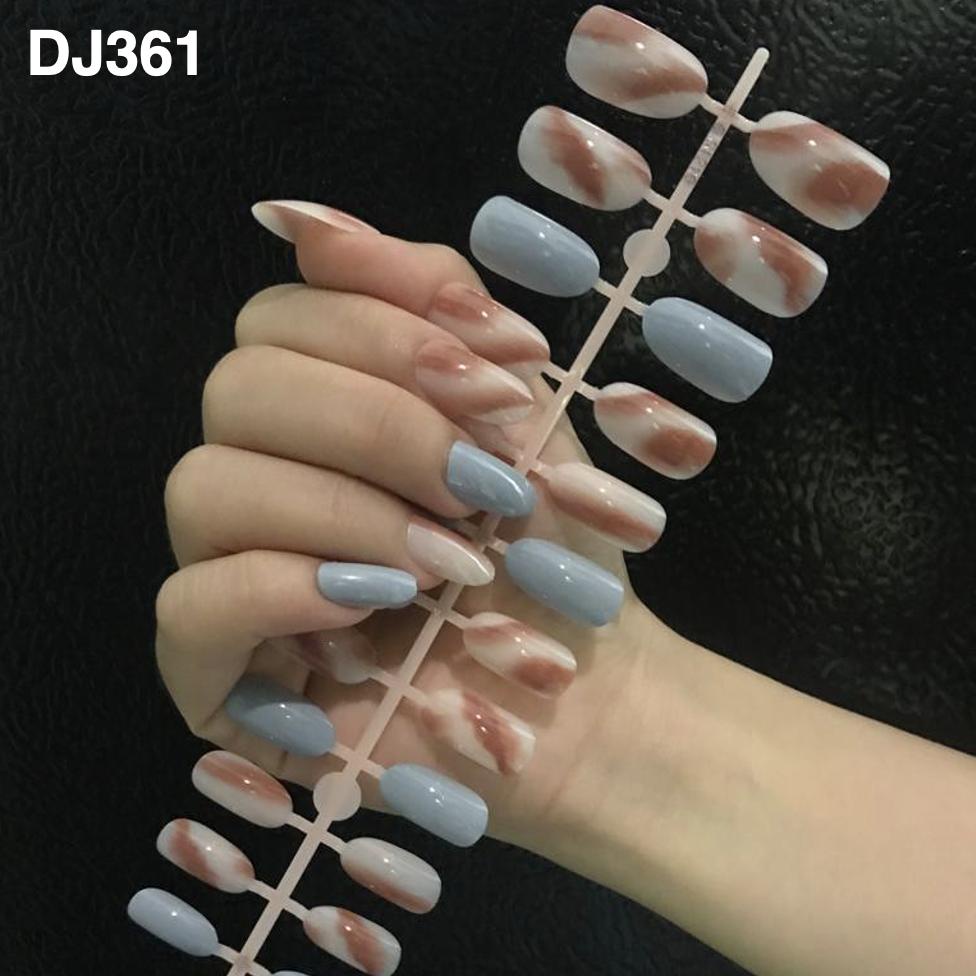 24Pcs Kuku Palsu Murah Motif DJ361 / Fake Nails Motif Gliter Glossy Nude / Nail Art Kuku Palsu