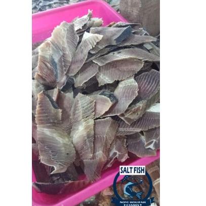 

trxHh6H1--ikan asin pari daging super premium :250 gram