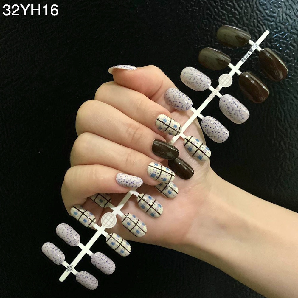 24Pcs Kuku Palsu Murah Motif 32YH16/ Fake Nails Motif Gliter Glossy Nude / Nail Art Kuku Palsu