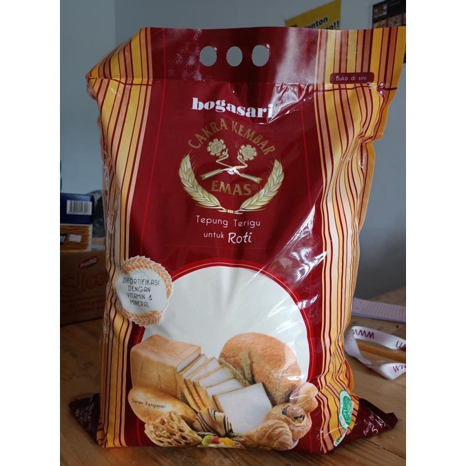 

[COD] Bogasari Cakra Kembar Emas untuk Roti 5Kg [COD]