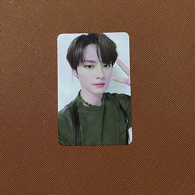 Photocard withfans ending in life lee know