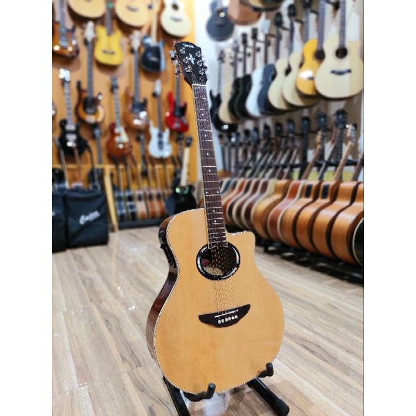 Gitar akustik elektrik Yamaha