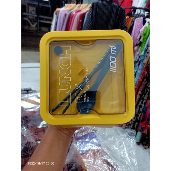 LUNCH BOX SET/REMPAT MAKAN PLASTIK SEKAT/TEMPAT MAKAN ANAK
