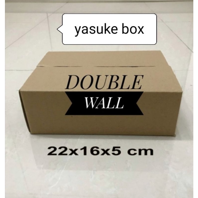 

dus UK.22x16x5 cm.doble wall luar dalem polos kokoh buat packing.