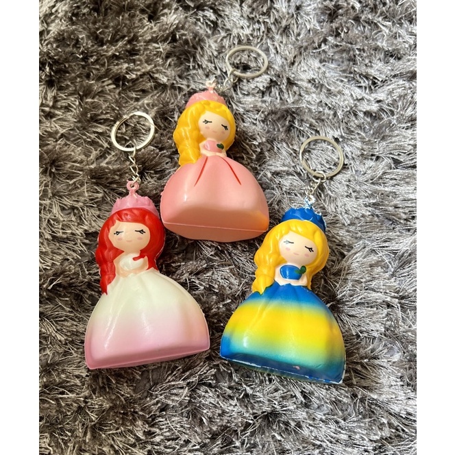 Squishy princess 8cm gantungan kunci