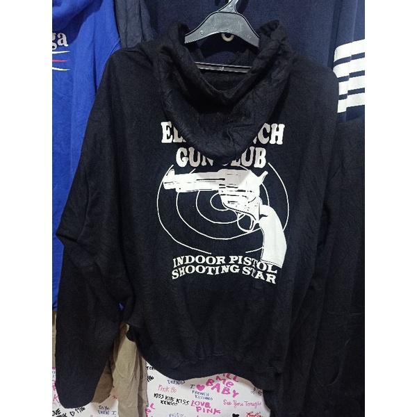 Vetements gun.. hoddie.. dari ball.. no taq