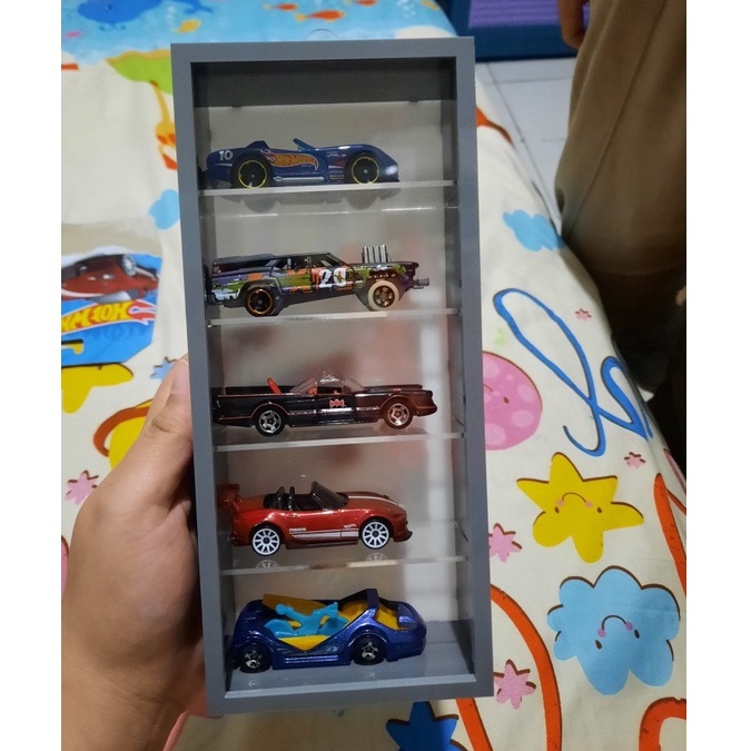 rak hotwheels isi 5