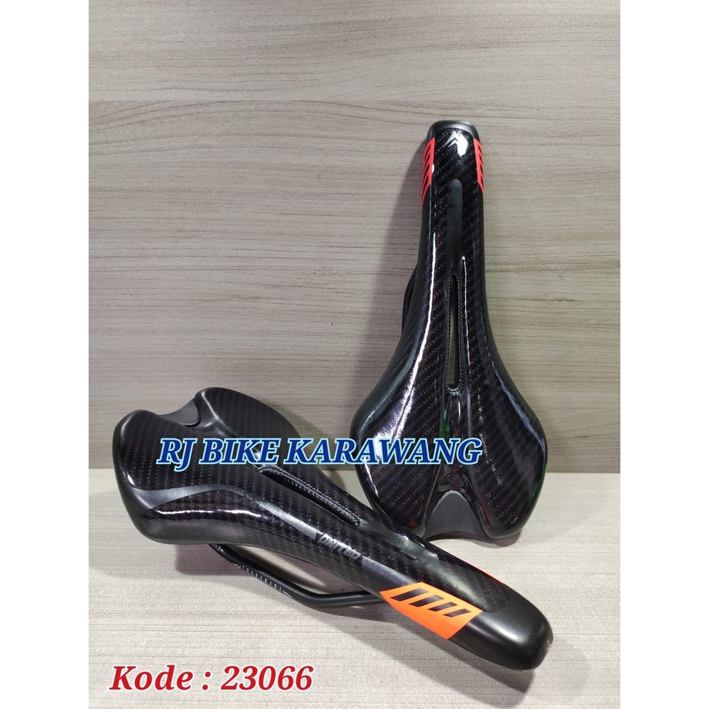 SADEL SEPEDA UNITED SDU-006 CARBON LOOK ROAD/MTB (23066K)