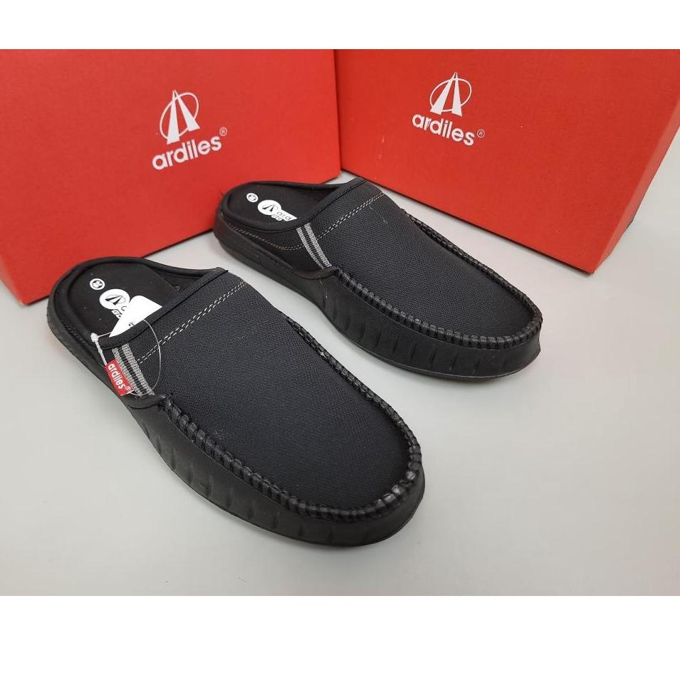 SANDAL SLIP ON CASUAL PRIA ARDILES MANCO  SANTAI ORIGINAL {KRB.18Oc22l}