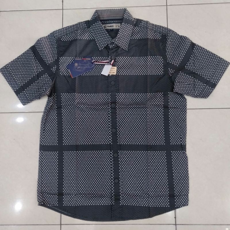 Emba XL kemeja hem atasan branded casual pria EMBA XL Kemeja lengan pendek katun pria hitam motif la